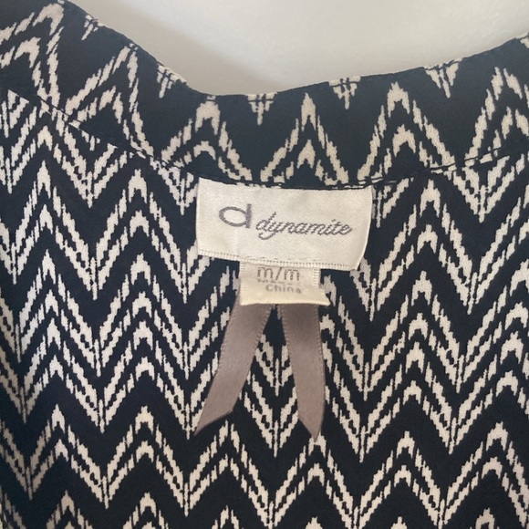 Dynamite Sleeveless Blouse, Medium - Picture 2 of 5